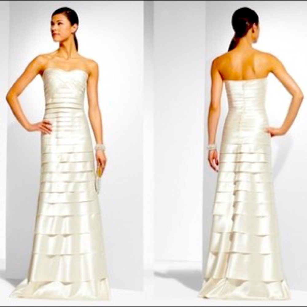 BCBG Rose Satin Tiered white Gown size 4